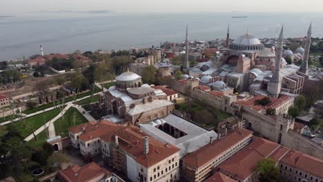 Drone-shot-of-Hagia-Irene-and-Hagia-Sophia-in-Istanbul,-Turkey---drone-is-circling-around