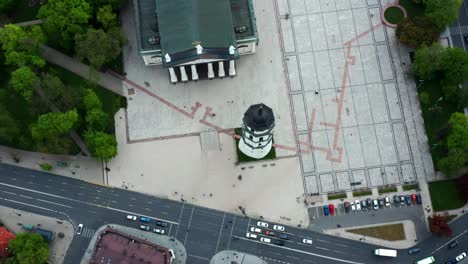 Drone-Ascending-At-Bell-Tower-Of-Vilnius-Cathedral-In-The-Old-Town-Of-Vilnius,-Lithuania
