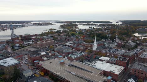 Aerial-view-of-downtown-Portsmouth,-in-New-Hampshire,-USA---rising,-drone-shot