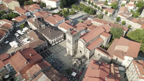 Aerial-view-over-Oliveira-Square--in-Guimaraes,-Portugal