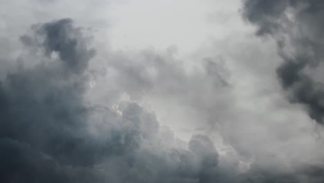 Gewitter,-Dunkle-Gewitterwolken-Bewegen-Sich-4k