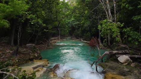 Wasserfälle-Im-Tropischen-Dschungel,-Kaskaden-Im-Regenwald,-4k-Dolly-Aufnahme-Aus-Der-Luft