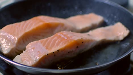 POV-to-the-fresh-salmon-while-being-grilled-in-pan-slamon-steak