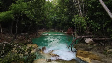 Wasserfälle-In-Tropischer-Dschungellandschaft,-Wasserkaskaden-Im-Regenwald,-4k-Antenne