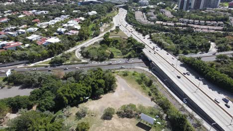Aerial-view-of-a-modern-highway-with-a-high-level-of-traffic-in-a-modern-city