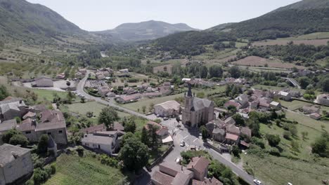 Video-Con-Drone-Volando-La-Iglesia-De-La-Cresse