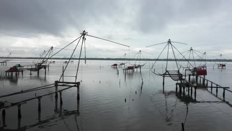 Chinesische-Fischernetze-In-Kerala-Indien