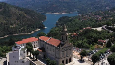 Magnificent-View-Of-The-Sao-Bento-Da-Porta-Aberta-Sanctuary---Beautiful-Landscape-Portugal---aerial-shot