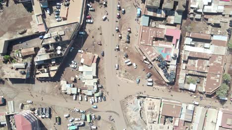 Vista-Aérea-De-Drones-De-Un-Pequeño-Edificio-En-La-Pequeña-Ciudad-De-Kenia