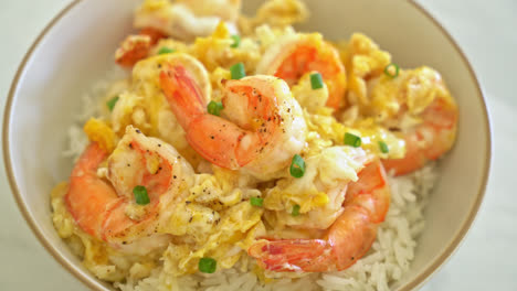 homemade-creamy-omelet-with-shrimps-rice-bowl