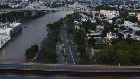 Brücken-Von-Matias-Ramon-Mella-Und-Juan-Pablo-Duarte-In-Santo-Domingo,-Dominikanische-Republik
