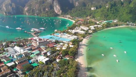 Drone-Aerial-View-on-Famous-Double-Bay-on-Phi-Phi-Don-Island,-Krabi-Thailand