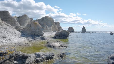 Limestone-sea-stacks-and-coastline-of-Gotland-Raukfield,-Sweden