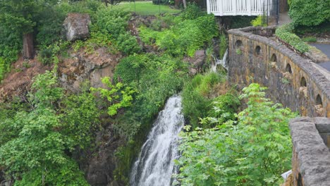 Panoramic-View-Of-Waterfall-Plunging-Through-Steep-Cascades-Into-The-Columbia-River