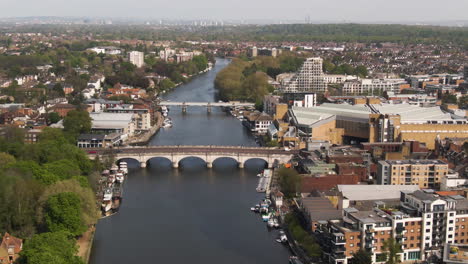 Kingston-bridge-leading-over-river-Thames-in-London,-aerial-view