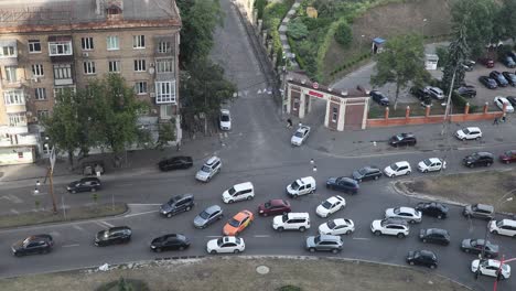 Moderate-Traffic-At-The-Intersection-Road-Of-Kyiv,-Ukraine