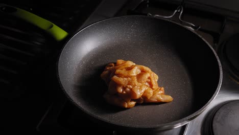 Cooking-Skinless-And-Boneless-Chicken-Breast-In-A-Skillet