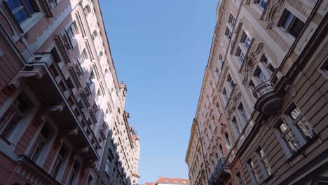 Impresionante-Arquitectura-A-Lo-Largo-De-Las-Calles-De-Praga,-República-Checa,-Europa