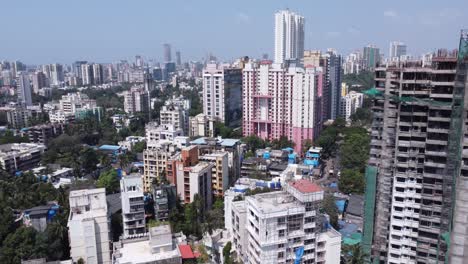 Drohnenaufnahmen-Von-Der-Vogelperspektive-Von-Goregaon-India-Und-Den-Grünen-Bäumen-Des-Gebäudes-Mit-Der-Besten-Aussicht-Auf-Die-Stadt