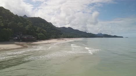 Luftdrohnenansicht-Des-Tropischen-Strandes-Auf-Der-Insel-Koh-Chang-In-Thailand