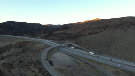 Cars-and-trucks-travel-on-the-Grapevine-Pass-connecting-Los-Angeles-County-and-the-Central-California-Valley