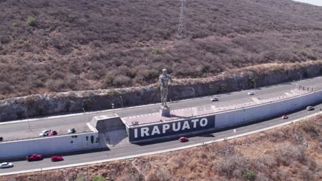 Aerial-shot-of-the-statue-of-the-steel-giant-in-Irapuato