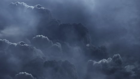 Dunkler-Himmel-Und-Ziehende-Wolken,-Gewitter