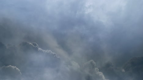 4k-thunderstorm,-bright-cloud-in-the-sky-moving-away
