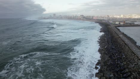 Wild-ocean-waves-crashing-againt-coastal-cliffs