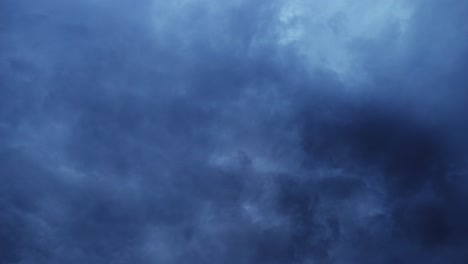 Zeitraffer-Von-Gewitter-Und-Sich-Bewegenden-Dunklen-Wolken
