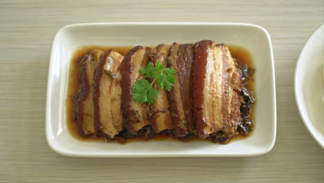Mei-Cai-Kou-Rou-or-Steam-Belly-Pork-With-Swatow-Mustard-Cubbage-Recipes---Chinese-food-style