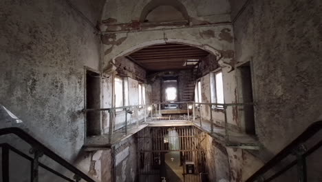 Camera-pans-right-to-view-of-loft-at-Eastern-State-Penitentiary