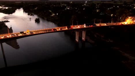 Ein-Hyperlapse-Im-Uhrzeigersinn-über-Die-Mexikanische-Brücke-In-Alamo,-Veracruz,-Mexiko