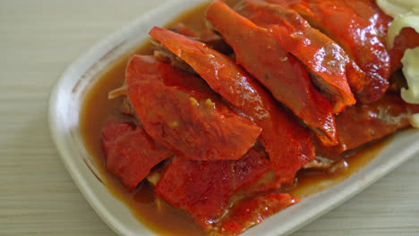 Peking-Ente-Oder-Gebratene-Ente-In-Roter-Barbecue-Sauce---Chinesische-Küche