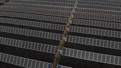 Sunlight-Reflects-On-Solar-Panels-Array-In-A-Rural-Farm-In-Western-Region-In-New-York,-USA