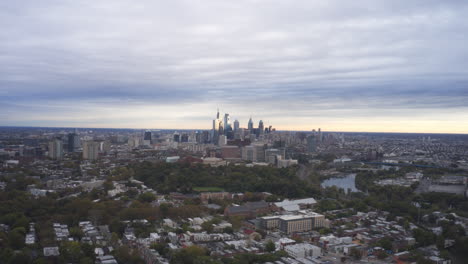Aerial-Hyperlapse-of-Downtown-Philadelphia-in-the-Cloudy-Morning
