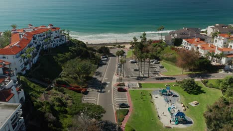 Aerial-view-over-Linda-Lane-park-and-playground-in-San-Clemente,-California