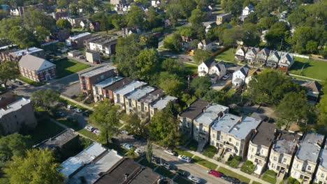 Row-of-Homes-on-Chicago's-South-Side-in-Summer