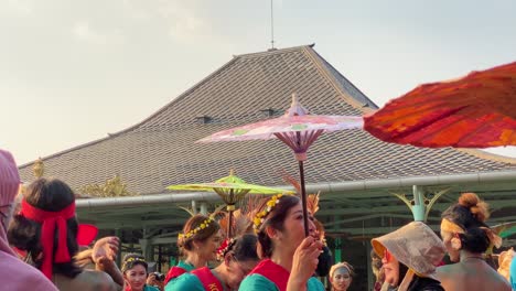 La-Emoción-Del-Festival-De-Paraguas-De-Indonesia-En-Pura-Mangkunegaran
