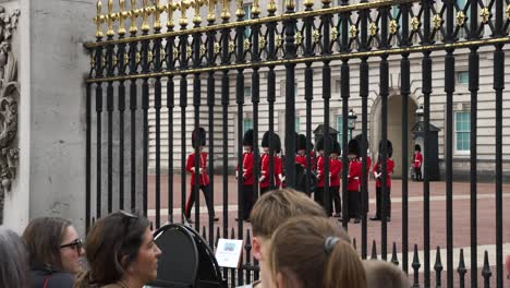 Buckingham-Palace-Changing-The-Guard-At-Palace-Grounds-After-Queen-Elizabeth-II's-Death