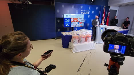Pressekonferenz-Mit-Der-Polizei-Nach-Einer-Drogenexplosion