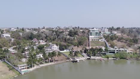 Aerial-View-Of-The-Apartments-In-The-Parque-Fray-Andrés-De-Olmos-In-Tampico