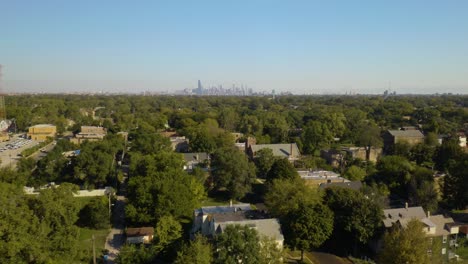 Birds-Eye-View-of-Chicago's-South-Side,-Summer-Day