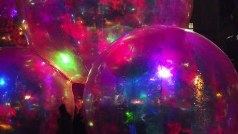 Evanescent-illuminated-bubble-public-artwork-at-Exchange-flags-square-Nelson-monument-Liverpool-River-of-light-show
