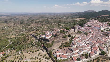 Castelo-De-Vide,-Castillo-De-La-Cima-De-Una-Colina,-Portugal