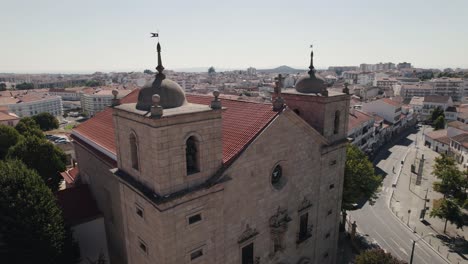 Kathedrale-Von-Castelo-Branco-Oder-Kirche-Des-Heiligen-Erzengels-Michael,-Portugal