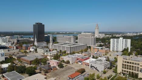 Downtown-Baton-Rouge,-Louisiana-and-Capitol-Building-Aerial-Ascending