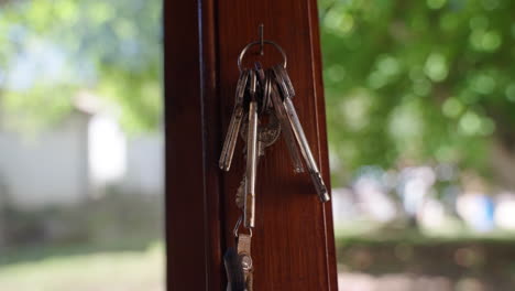 Keys-hanging-at-door-country-house