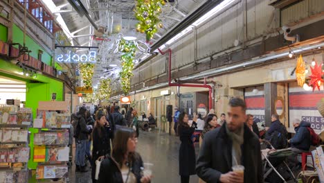 Interior-Of-Chelsea-Market-Decorated-With-Christmas-Ornaments-During-Holiday-Season-In-Manhattan,-New-York