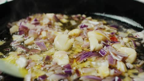 Stirring-fried-vegetable-mix-inside-frying-pan